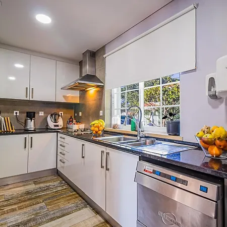 Villa Spacious In With A Private Year-round Pool Sesimbra