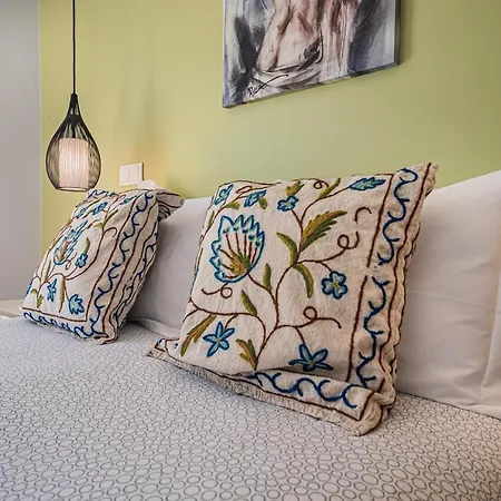 Villa Spacious In With A Private Year-round Pool *