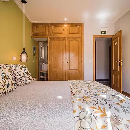 Spacious In With A Private Year-round Pool 别墅 *