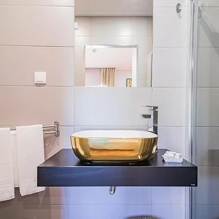 别墅 Spacious In With A Private Year-round Pool