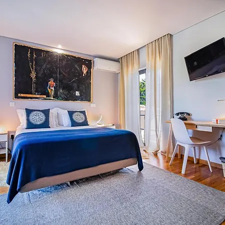 Spacious In With A Private Year-round Pool Villa Sesimbra