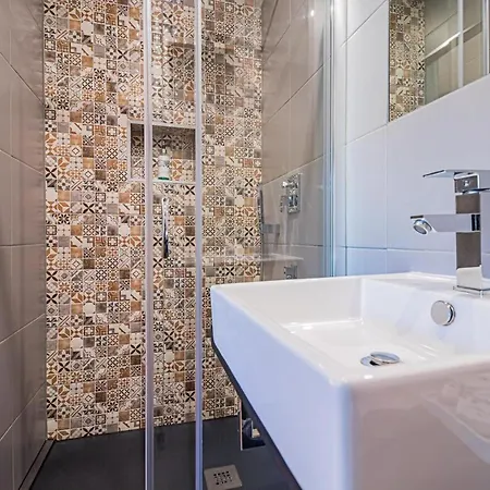 Spacious In With A Private Year-round Pool