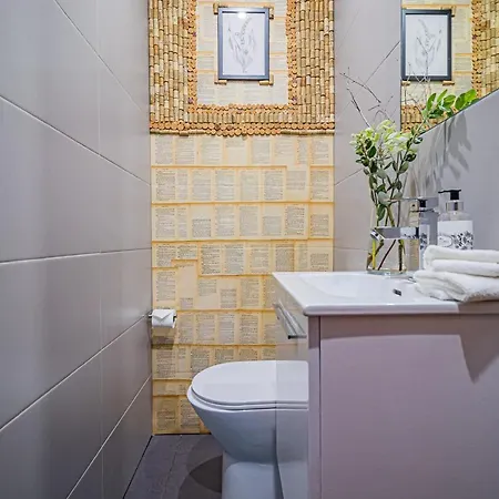 Spacious In With A Private Year-round Pool * Sesimbra