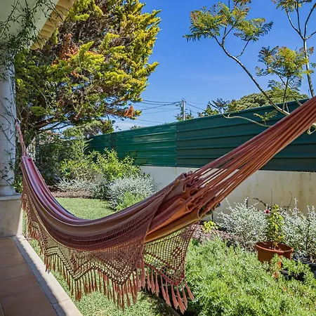 Spacious In With A Private Year-round Pool Sesimbra