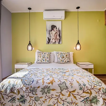 Spacious In With A Private Year-round Pool