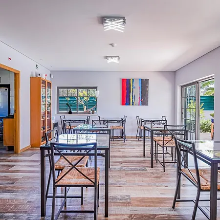 Spacious In With A Private Year-round Pool * 塞辛布拉