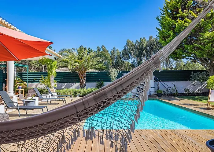 Villa Spacious In With A Private Year-round Pool