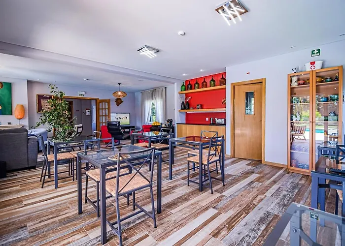 Villa Spacious In With A Private Year-round Pool *