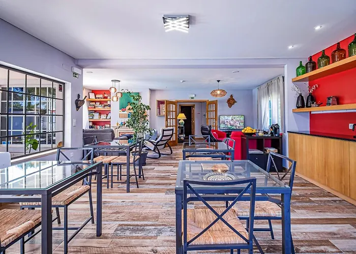 Villa Spacious In With A Private Year-round Pool *