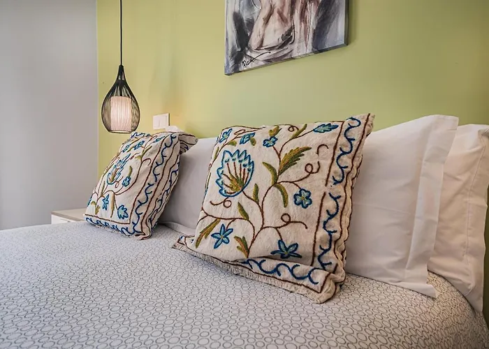 Villa Spacious In With A Private Year-round Pool *